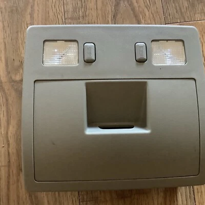 2005 - 2007 CADILLAC STS OEM REAR OVERHEAD CONSOLE MAP LIGHT , GRAY - image 1 of 2