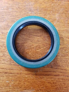 CR SKF Services Oil Seal 28426 Truck Wheel Seal Stemco # 392-9063 - Picture 1 of 3