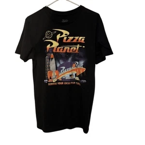 Toy Story Pizza Planet Size Medium T-Shirt - Picture 1 of 4