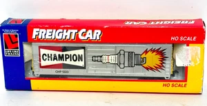 HO Scale Life-Like 50' Box Car Champion Spark Plugs CHP 1223 Billboard Train - Picture 1 of 3