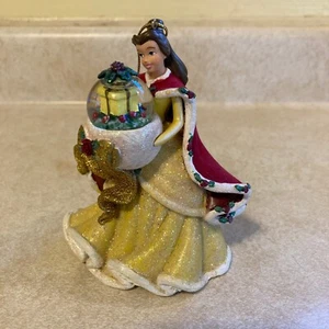 Disney Princesa Bella Adorno con Capa Flocada Sosteniendo Globo de Nieve - Imagen 1 de 6