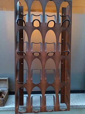 Portabottiglie vino da parete in Corten Da 16 Posti - Immagine 1 di 4