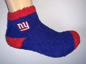 NEW YORK GIANTS NFL FOOTBALL JERSEY LOGO WOMENS BLUE PRIMARY ANKLE FUZZY SOCKS - Picture 1 of 2