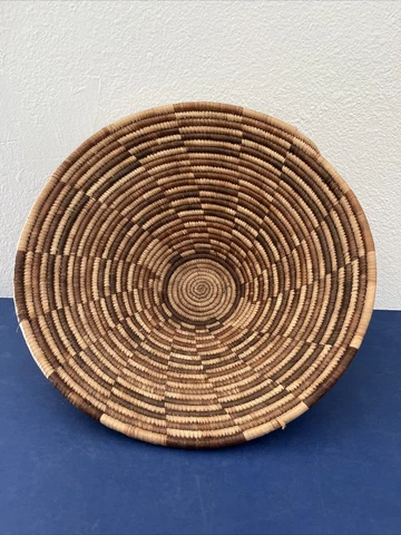 Vintage Handwoven Coiled 3 Tone Basket/bowl 5.5” Depth 14” Across Kitchen Bath Cover