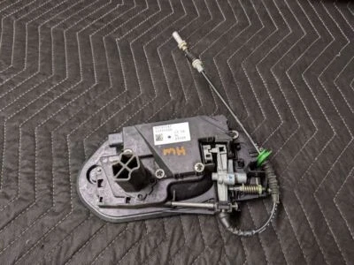 BMW E60/E61 5-Series Rear Left Exterior Door Handle Carrier 51227191587 Foto 1 de 3