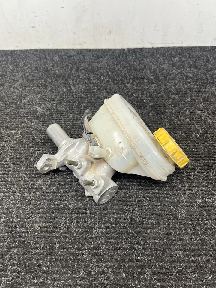 ☑️ 2015-2019 Subaru WRX STI Brake Master Cylinder Reservoir OEM 15-19 - Изображение 1 из 4