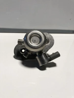 2012-2014 BMW 320I F30 528i F10 топливный инжектор высокого давления насос OEM 0261520148 - Изображение 1 из 4