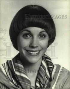 Foto de prensa 1978 actriz Bess Armstrong en "On Our Own" en CBS - hcp28048 - Imagen 1 de 2