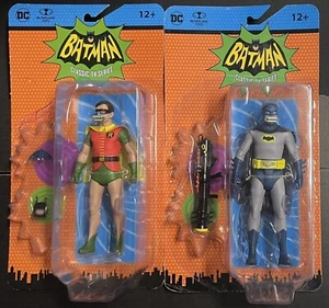 McFarlane Retro Batman 66 klassische TV-Serie Batman & Robin mit Sauerstoffmaske NEU - Bild 1 von 4