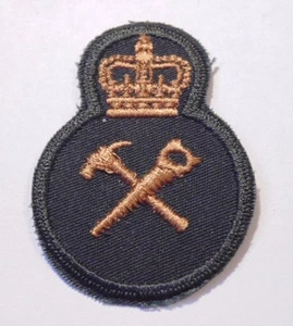 Canadian Armed Forces trade carpentry technician qualification badge Level 3 - Picture 1 of 1