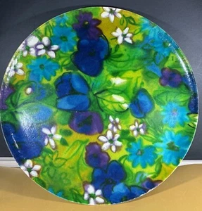 Vintage 1960er Fiberglas Blumen Serviertablett rund 14" blau, grün, lila & weiß - Bild 1 von 4