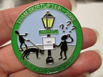 Personal Team 2006 Skirtlifter Cache Geocoin Geocaching Dog Lamppost Geocache - Photo 1/3