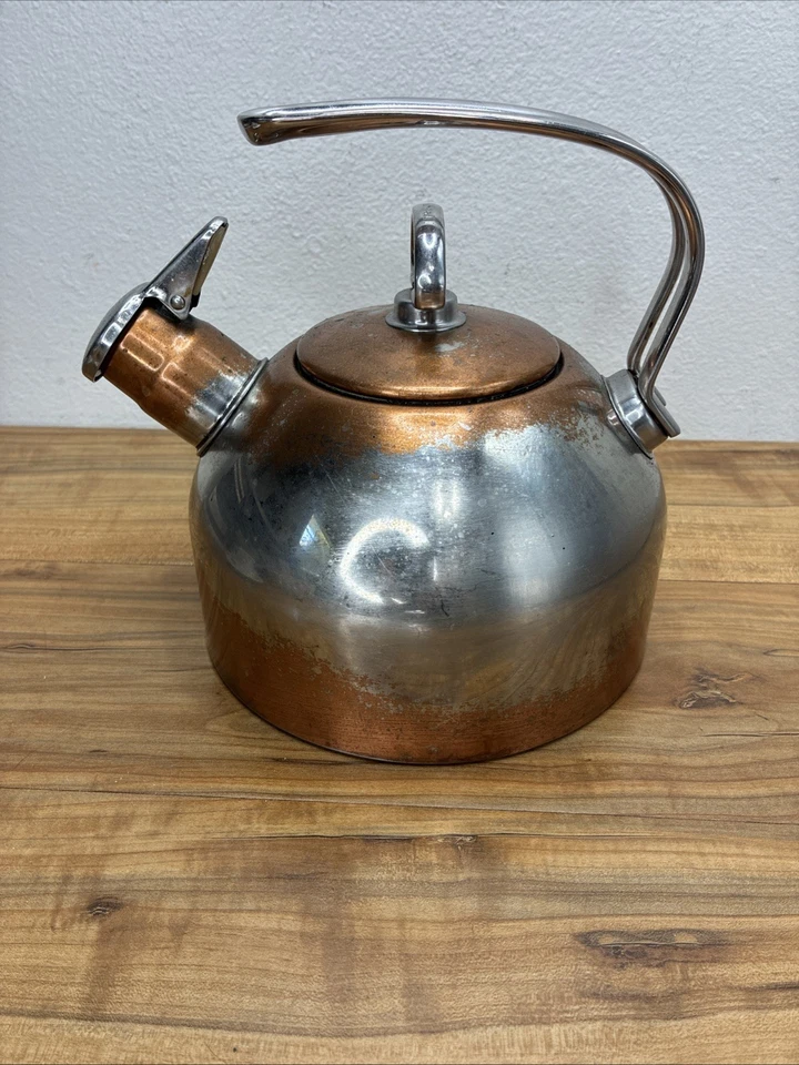 Chantal SL37-19CP Cobre 1.8 QT Tetera Silbato 2 Tonos con Mango Soporte para Olla Foto 1 de 4