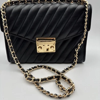Nuevo con etiquetas Bolso Michael Kors MK Mediano Rosa Acolchado Cuero MD Hombro Solapa Negro $498 Foto 1 de 4