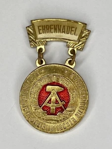 EAST GERMANY CIVIL DEFENSE Official MEDAL ZIVILVERTEIDIGUNG EHRENNADEL DDR - Picture 1 of 2