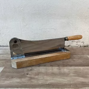 Vintage French Restaurant Wooden Bread Slicing Board 05092410 - Picture 1 of 4