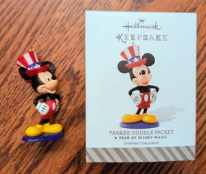 Hallmark Keepsake Adorno de Navidad Yankee Doodle Mickey Mouse Patriótico 12ª Serie - Imagen 1 de 5