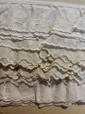 Vintage Embroidered Scalloped Edging 3 Types: Horses, Ducks & Hearts - Image 1 of 4