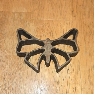 Butterfly Iron Rosette Replacement Mold Baking Vintage Made In Korea - Picture 1 of 3