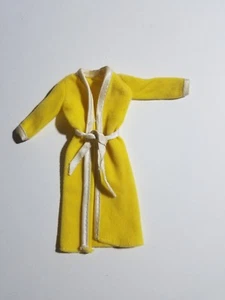 Barbie Best Buy Fashions Yellow Bathrobe #9623 from 1977  - Picture 1 of 7