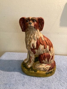 DE COLECCIÓN VAILLANCOURT ARTE POPULAR PERRO SUTTON, MASA. #63 CHALKWARE CAVALIER SPANIEL - Imagen 1 de 11