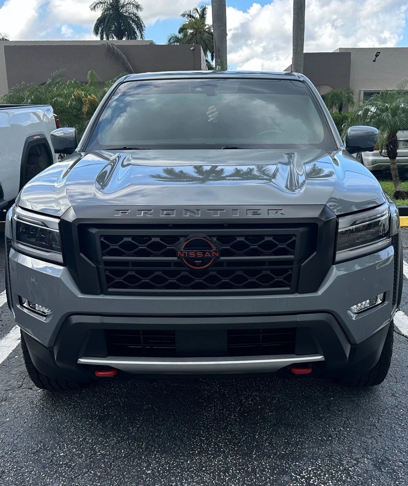 ReTrax Reinforced Retractable Bed Cover For 3rd Gen Nissan Frontier. - Image 1 of 4