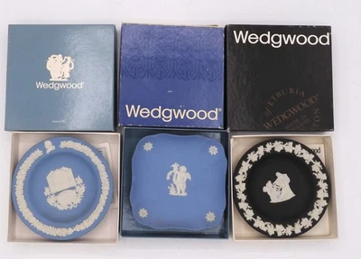 Lote 3 Bugigangas Mistas Wedgwood Branco Creme Azul Lavanda Preto Jasperware - Imagem 1 de 4