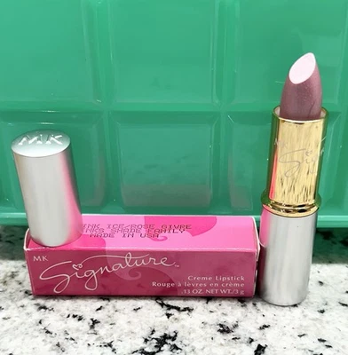 Nuevo En Caja Mary Kay Signature Lápiz Labial Crema ROSA HIELO #2679 - RARO NUEVO Foto 1 de 4