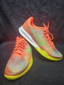 Nike KB Mentality 2 Total Crimson taglia 14 818952 800 Kobe Bryant - Foto 1 di 6