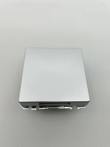 Merten MEG2311-4060 Artec Fläche Design Schuko Steckdose + Abd Klappe Silber Alu - Bild 1 von 2