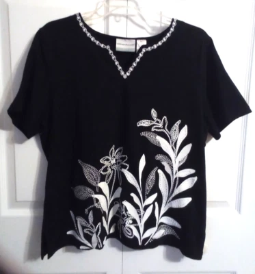 Top Alfred Dunner blanco y negro, talla Petite Lg Foto 1 de 4