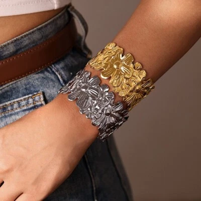 Brazalete brazalete de apertura antideslustre enchapado en oro de 18 quilates para mujer de 26 mm de ancho Foto 1 de 4