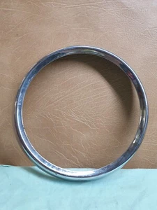 Anillo de ajuste de luz de cabeza original Fiat 124 Spider 1800 - Imagen 1 de 6
