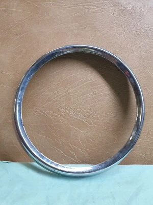 Anillo de ajuste de luz de cabeza original Fiat 124 Spider 1800 Foto 1 de 4