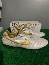 ronaldinho gold boots