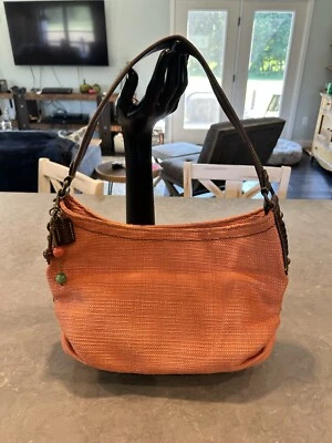 Bolso de Hombro Fossil 1954 Naranja Tejido Cuero Borde Cuentas de Madera y Dije de Llave B1 Foto 1 de 4