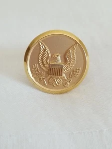 Gold US Military Eagle Lapel Pin - Picture 1 of 3
