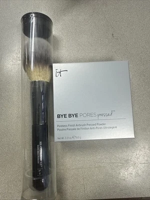 IT Cosmetics Bye Bye Pores Poreless Finish Airbrush Powder + Brush - Image 1 of 4