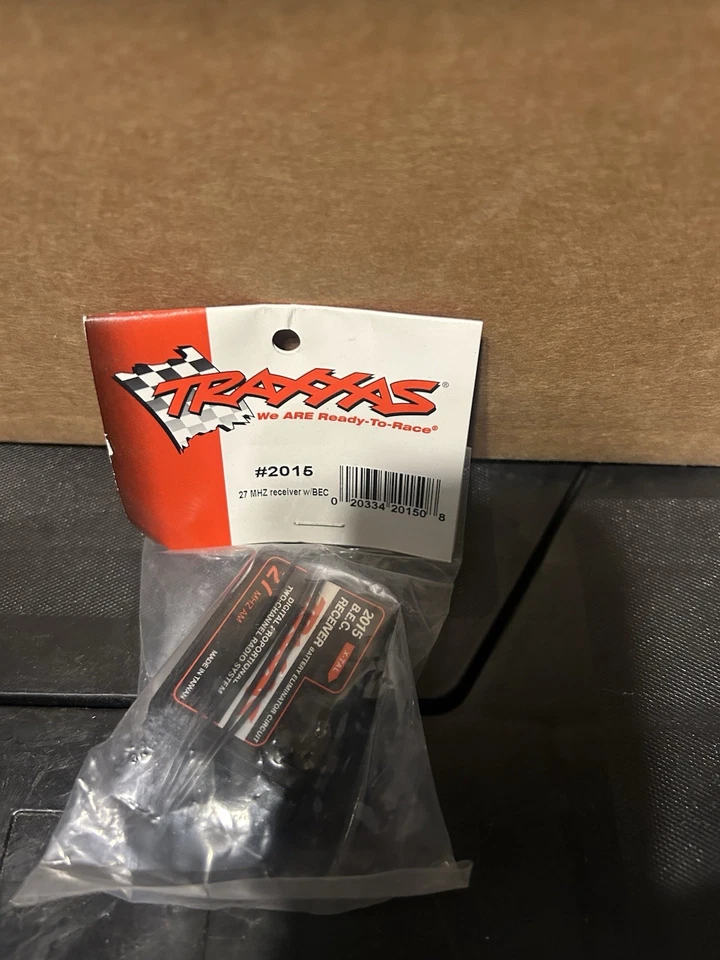 Receptor Traxxas #2015 27 MHZ con bec Foto 1 de 1