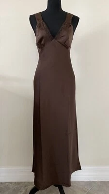 Vestido midi de satén sin cordones con detalle de encaje talla XS de WAYF para mujer Foto 1 de 4