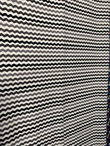 Black & White Wavy Line Quilting Fabric Quilting Treasures 18x20 Precut Cotton - Picture 1 of 9