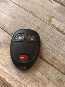 OEM GM CHEVY KEYLESS REMOTE ENTRY TRANSMITTER KEY FOB - Please Read - Picture 1 of 6