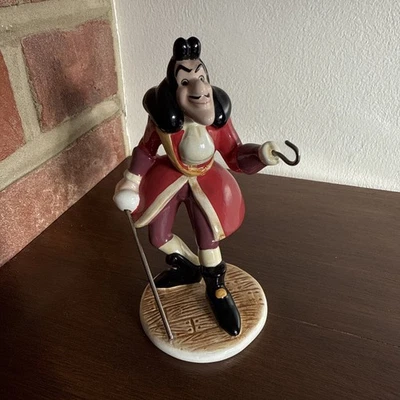 Disney porcelain Figure Captain Hook From Peter Pan 15 cm vintage - Image 1 of 4