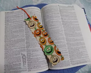 Bookmark HALLOWEEN Fabric or Cloth Bookmark Pumpkins Handmade - Picture 1 of 3