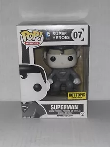 Funko Pop DC Comics Superman 07 2015 Vaulted Hot Topic Exclusive - Picture 1 of 6