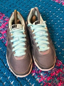 Nike Women's Revolution Running Shoes Size US 7 M Gray Pink 488148-002 - Picture 1 of 8