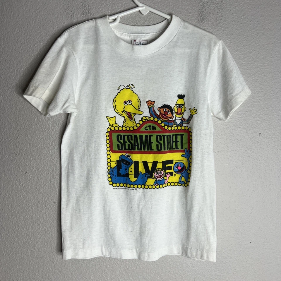 Vintage T Shirt Sesame Street Live! Youth Medium Tee Single Stitch Graphic EUC - Image 1 of 4
