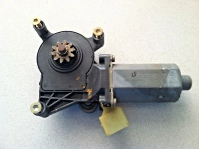 1997-2000 MERCEDES-BENZ C230 C280 W202 ~ LEFT FRONT WINDOW MOTOR ~ OEM - Image 1 of 3