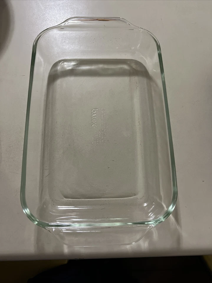 Pyrex 2qt Oblong Baking Dish Vintage  - Image 1 of 1
