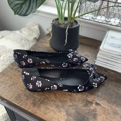 Laço TORY BURCH Rosalind preto estampado floral cetim balé plano EUA 9,5 - Imagem 1 de 4